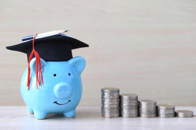 Getting More Grants: Finding Colleges with Generous Financial Aid Image